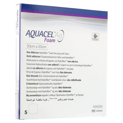 AQUACEL Ag Foam nicht adhäsiv 20x20 cm Verband